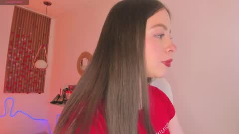 Snapshot of bellawoods_ chatting on 05-28-26, 01:41 laukyubey online show from 05-28-26, 01:41