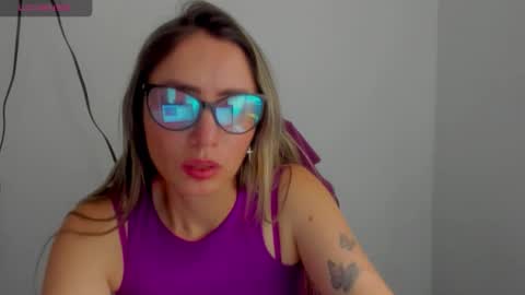 Bella T. online show from 04-09-26, 06:02