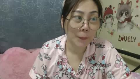 Snapshot of bellbabe chatting on 01-11-25, 02:47 Bella online show from 01-11-25, 02:47