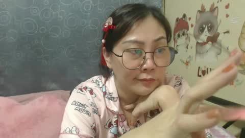 Snapshot of bellbabe chatting on 01-17-25, 12:10 Bella online show from 01-17-25, 12:10