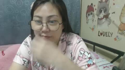 Snapshot of bellbabe chatting on 01-21-25, 12:15 Bella online show from 01-21-25, 12:15