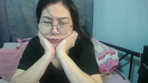 Snapshot of bellbabe chatting on 11-02-25, 03:36 Bella online show from 11-02-25, 03:36