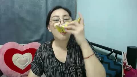 Bella online show from 04-24-26, 09:45