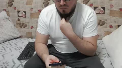 Snapshot of bellcazzoegrosso chatting on 04-10-26, 05:06 bellcazzoegrosso online show from 04-10-26, 05:06