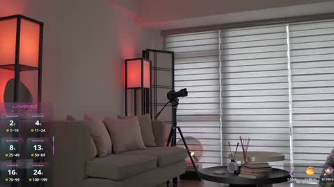 Belle Adrienne  IG  online show from 11-02-25, 12:35