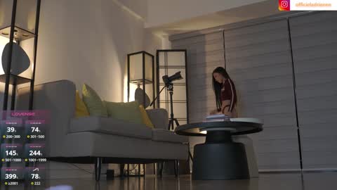 Belle Adrienne  IG  online show from 02-08-26, 11:46