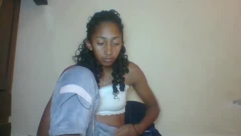 Snapshot of belle_annah chatting on 05-12-26, 04:09 belle_annah online show from 05-12-26, 04:09