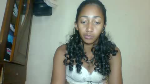 Snapshot of belle_annah chatting on 05-19-26, 01:56 belle_annah online show from 05-19-26, 01:56