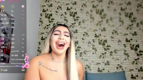 Snapshot of belle_hallle chatting on 12-07-24, 04:58 LucyJelly online show from 12-07-24, 04:58