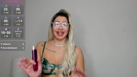 Snapshot of belle_hallle chatting on 03-11-25, 06:19 LucyJelly online show from 03-11-25, 06:19