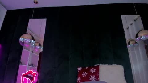 Snapshot of belle_kim chatting on 03-02-25, 08:16 Kim online show from 03-02-25, 08:16