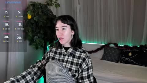 Bella online show from 12-24-24, 10:22