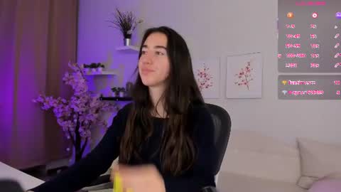 Bella online show from 06-19-26, 04:33