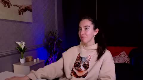 Bella online show from 06-25-26, 05:12