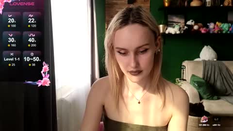 Belle online show from 09-22-25, 04:03