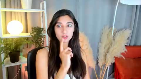 Snapshot of bellecerise_ chatting on 07-21-26, 02:08 Bella online show from 07-21-26, 02:08