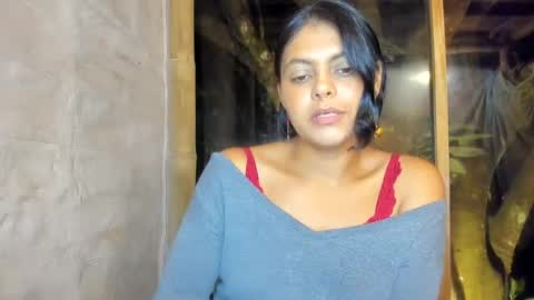 Snapshot of bellezacosmica chatting on 06-19-26, 03:44 bellezacosmica online show from 06-19-26, 03:44