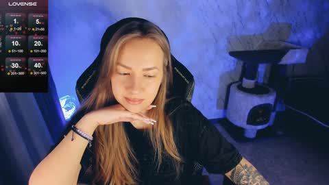 Snapshot of bellezza_ chatting on 12-10-24, 06:01 Your Annabelle Wolf online show from 12-10-24, 06:01