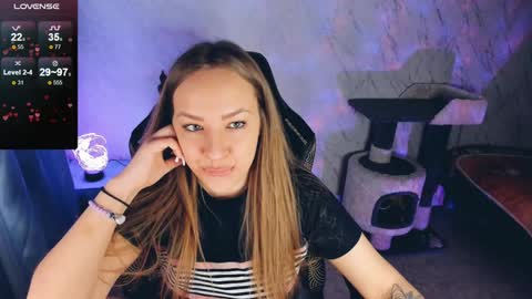 Snapshot of bellezza_ chatting on 01-04-25, 01:10 Your Annabelle Wolf online show from 01-04-25, 01:10