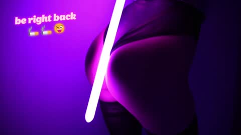 Snapshot of bellezza_ chatting on 01-13-25, 02:32 Your Annabelle Wolf online show from 01-13-25, 02:32