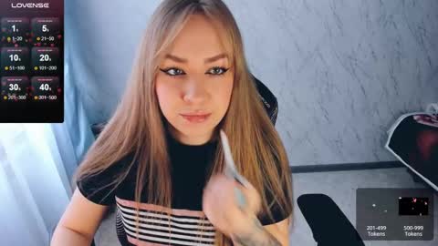 Snapshot of bellezza_ chatting on 02-13-25, 10:55 Your Annabelle Wolf online show from 02-13-25, 10:55