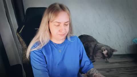 Your Annabelle Wolf  online show from 06-06-26, 10:25