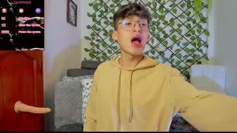 Neon online show from 11-20-25, 11:32