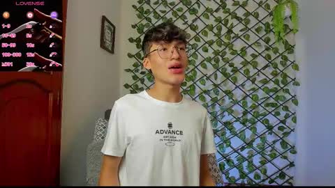 Neon online show from 11-24-25, 11:21