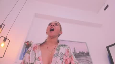 Snapshot of bellota_flak chatting on 01-15-25, 10:06 Bellota Flak online show from 01-15-25, 10:06