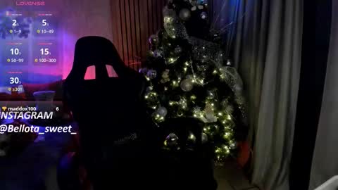  Bella  online show from 12-18-25, 01:44