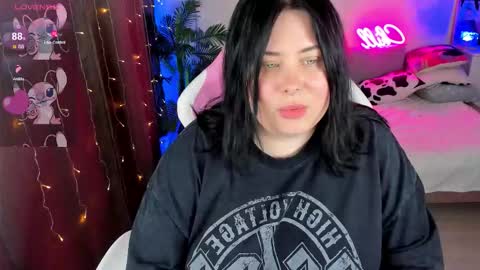 LinaBoo online show from 11-11-25, 02:28