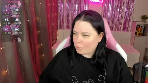 LinaBoo online show from 04-23-26, 03:19