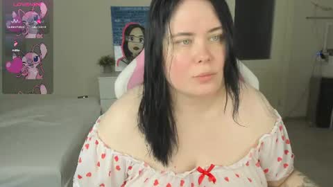LinaBoo online show from 06-25-26, 08:41