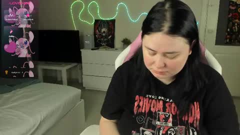 LinaBoo online show from 07-30-26, 12:15