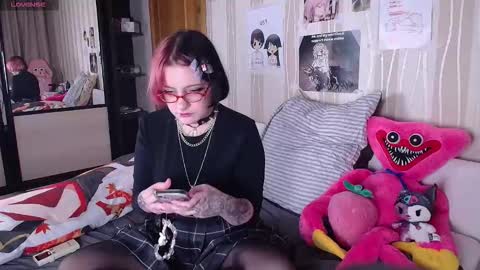 Snapshot of belokrys_nyan chatting on 11-13-25, 03:22 Viki online show from 11-13-25, 03:22