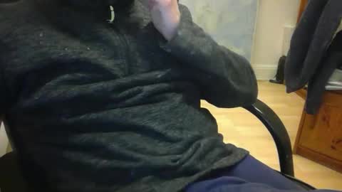 Snapshot of bemichel chatting on 12-22-25, 05:10 jaimetout online show from 12-22-25, 05:10