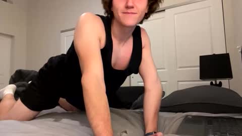 Snapshot of benchedtoast chatting on 12-18-25, 08:53 benchedtoast online show from 12-18-25, 08:53