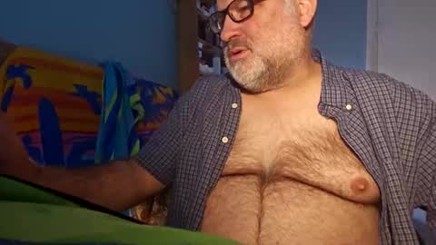 Snapshot of bendavewill chatting on 12-18-24, 01:15 Bendavewill online show from 12-18-24, 01:15