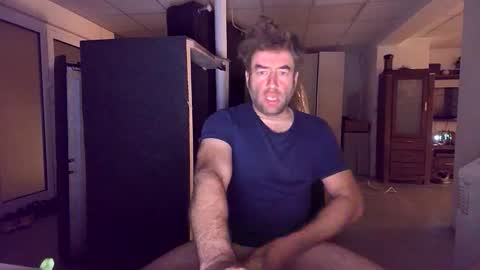 Snapshot of bengi1984 chatting on 10-19-25, 11:16 Robert  1984 online show from 10-19-25, 11:16