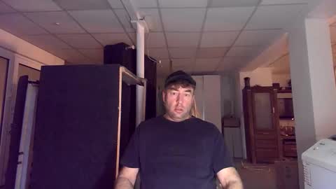 Snapshot of bengi1984 chatting on 10-26-25, 03:56 Robert  1984 online show from 10-26-25, 03:56