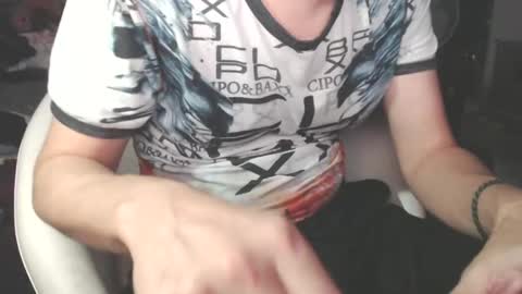 Snapshot of benijamin chatting on 12-15-24, 10:58 benijamin online show from 12-15-24, 10:58