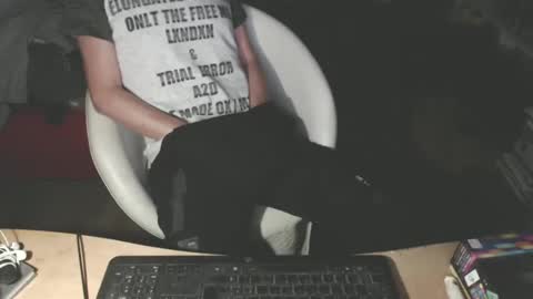 Snapshot of benijamin chatting on 01-06-25, 11:31 benijamin online show from 01-06-25, 11:31