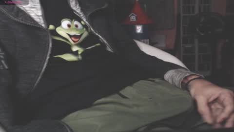 Snapshot of benijamin chatting on 09-18-25, 10:56 benijamin online show from 09-18-25, 10:56