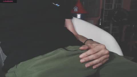 Snapshot of benijamin chatting on 09-30-25, 09:53 benijamin online show from 09-30-25, 09:53