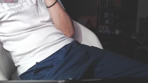 Snapshot of benijamin chatting on 11-02-25, 09:50 benijamin online show from 11-02-25, 09:50