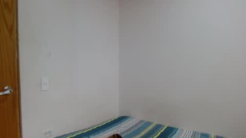 Snapshot of benjamin_isaac chatting on 10-29-25, 01:02 benjamin_isaac online show from 10-29-25, 01:02