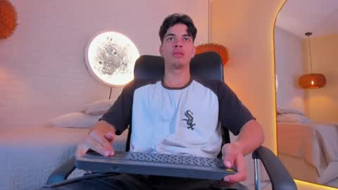 BENJAMIN online show from 05-31-26, 03:47