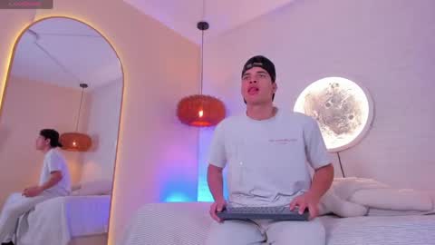 BENJAMIN online show from 06-07-26, 03:10
