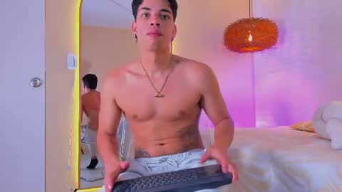 BENJAMIN online show from 06-19-26, 05:01