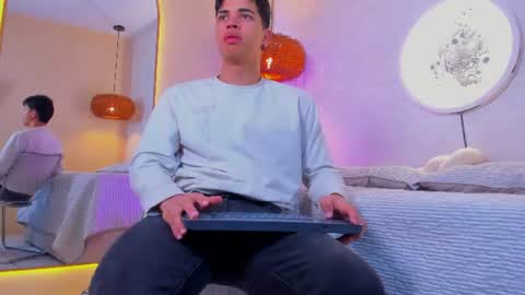 BENJAMIN online show from 06-23-26, 02:53